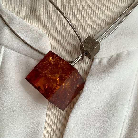 ARTISAN Modern Sterling & Amber Cube Pendant Statement Choker - Picture 4 of 9